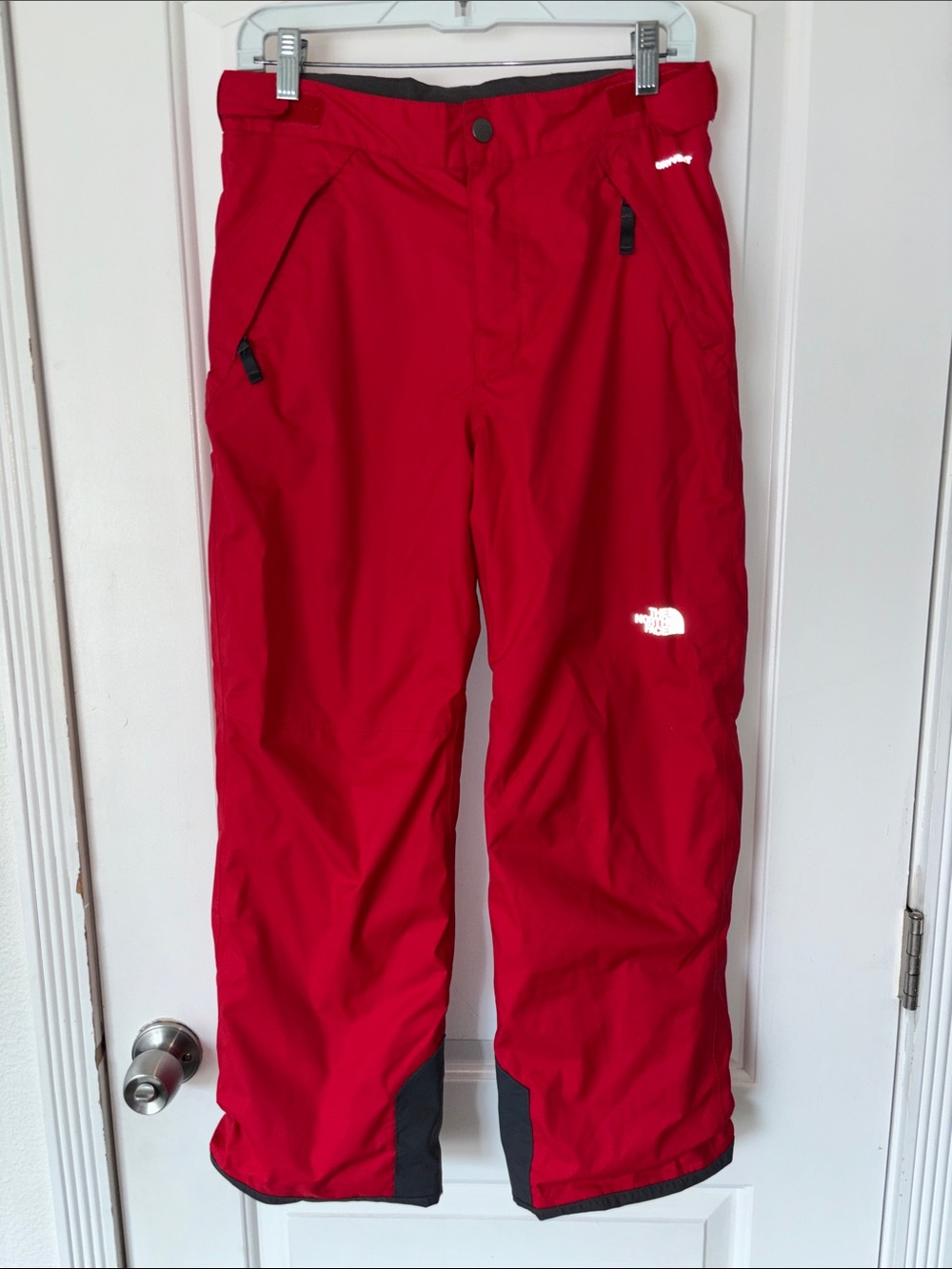 The North Face Boys Red insulated  Snow Pants ski snowboard L 14/16 TNF HyVent